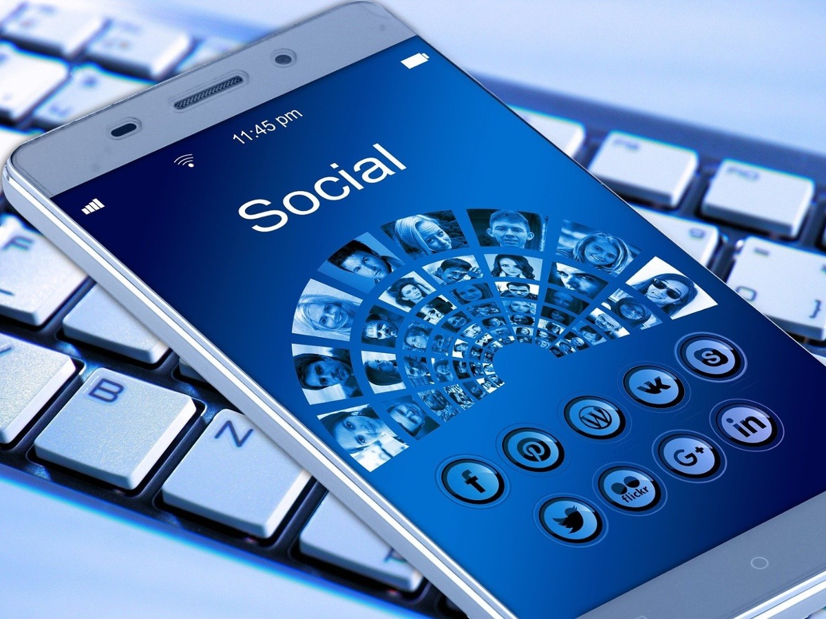 Latest Social Media and Internet Trends - What It Means for Solar Dealers